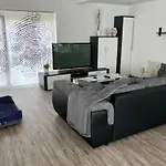 Apartament Jeannette Ideal Fuer Geschaeftsreisende, Wlan Und Rechnung Moeglich