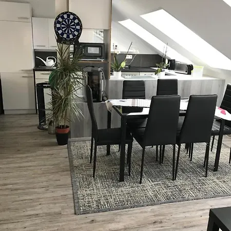Jeannette Ideal Fuer Geschaeftsreisende, Wlan Und Rechnung Moeglich * Balingen