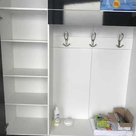 Jeannette Apartment
