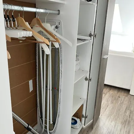 Jeannette Ideal Fuer Geschaeftsreisende, Wlan Und Rechnung Moeglich *